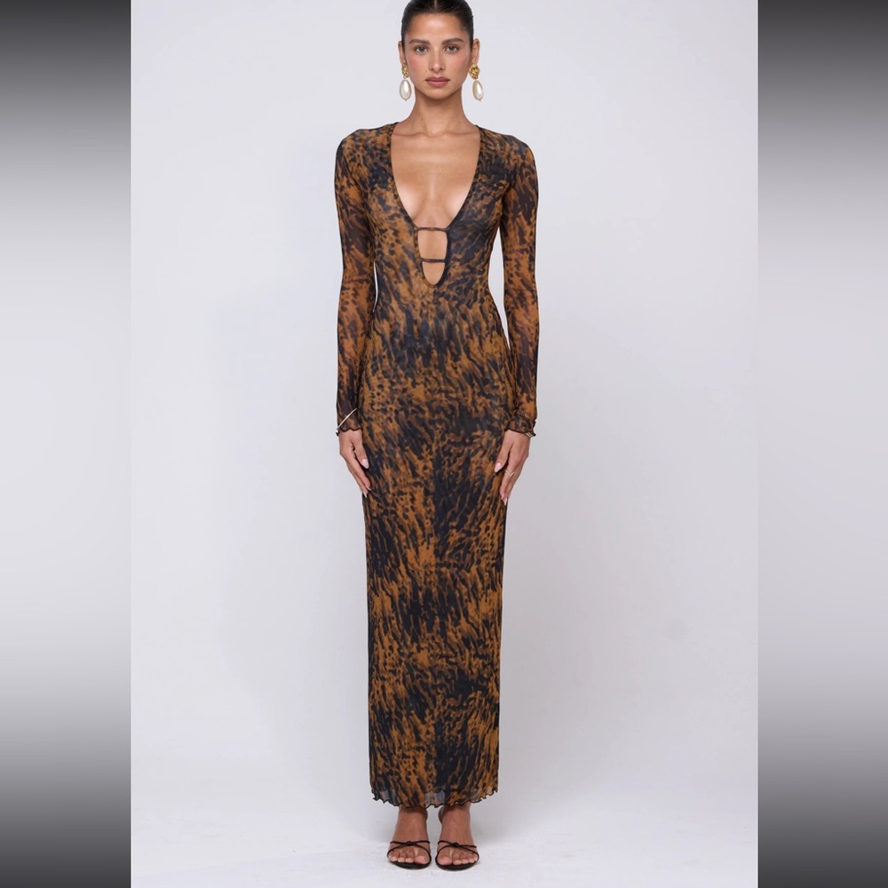 Never worn RESA Brown and Black Long Sleeve Dress